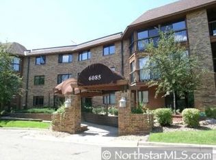 6085 Rowland Rd APT 105, Minnetonka, MN 55343