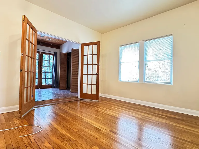 2816 E Hawthorne St — Photo 15
