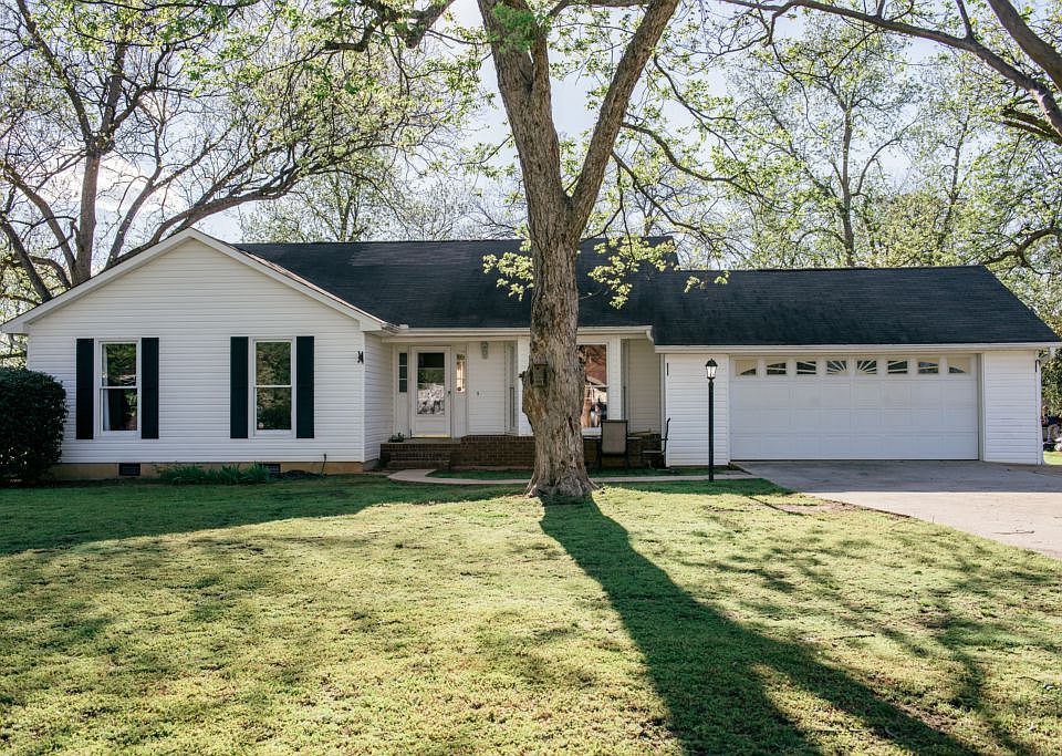 1st image of 123 Shady Grove Ln