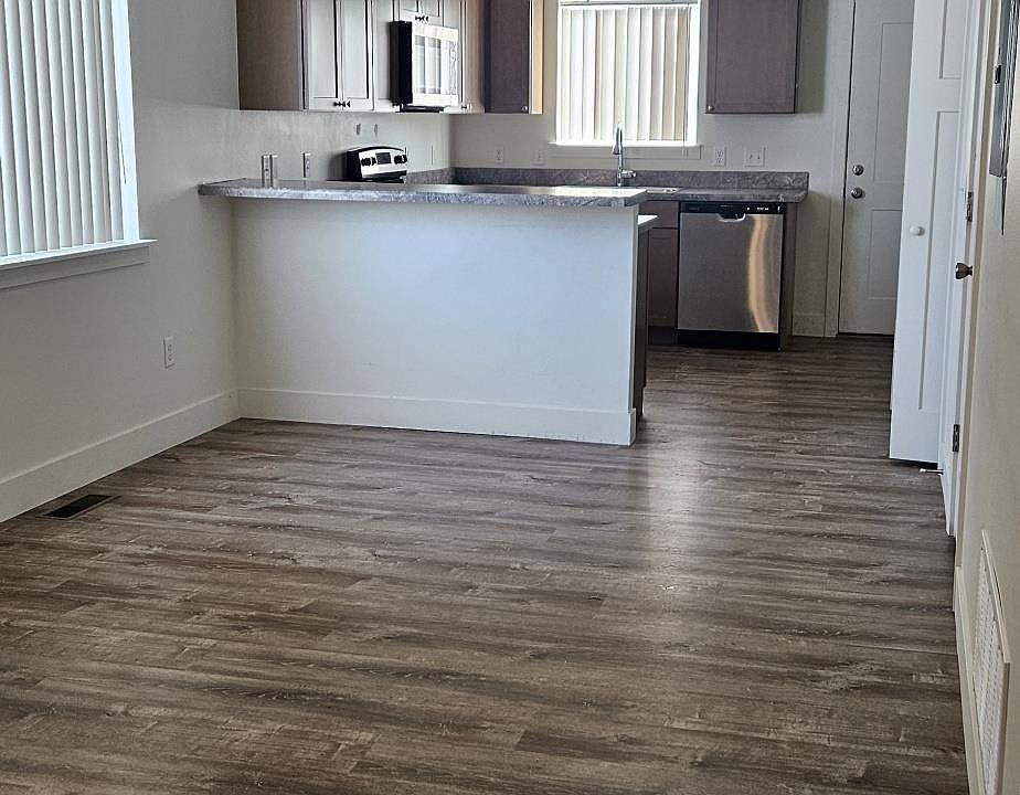 2nd image of 2754 Marlisa Ln #B