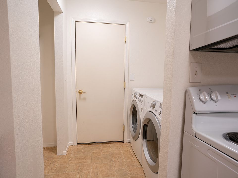 1st image of 1535 Crestline Dr #B