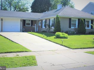 62 Montclair Ln, Willingboro, NJ 08046