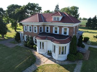 14676 E Twombly Rd, Rochelle, IL 61068