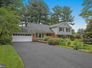 4211 Flower Valley Dr, Rockville, MD 20853