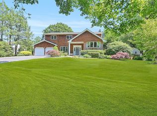 68 Bennett Ave, Huntington Station, NY