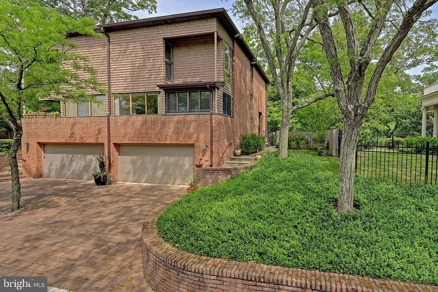 375 Nassau St photo 1