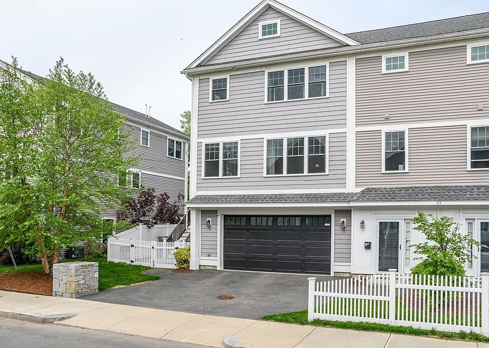 1st image of 43 Hall St Unit 1