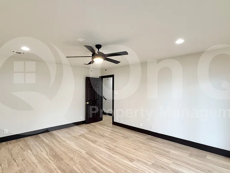 112 Paragon Ct — Photo 14