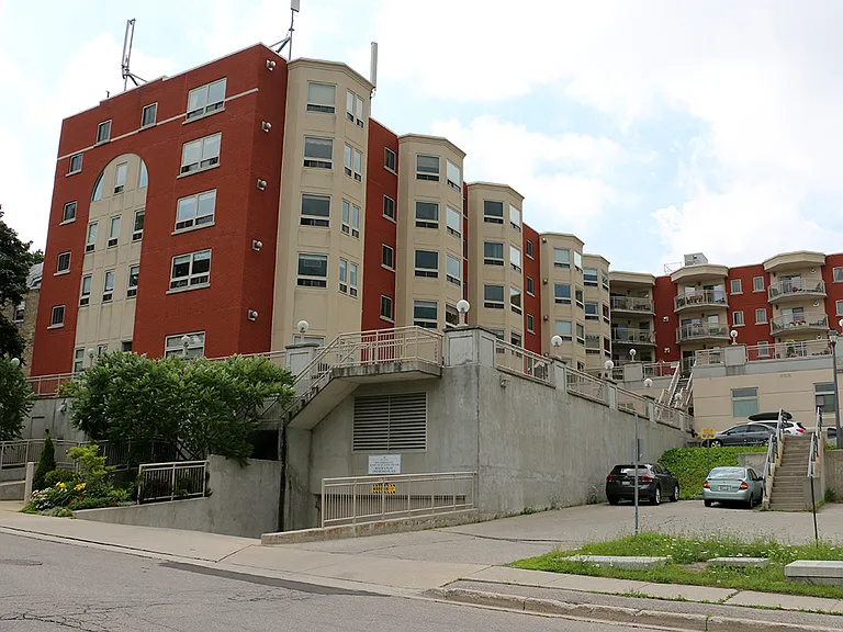 136 Ontario St — Photo 21