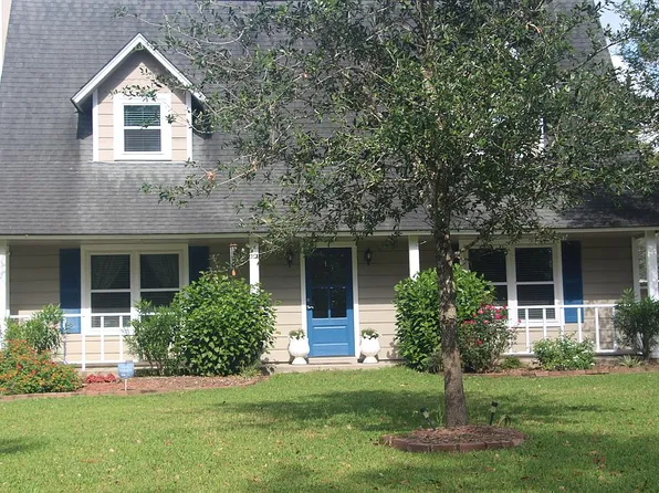 6312 Armitage Dr, Orange, TX 77632