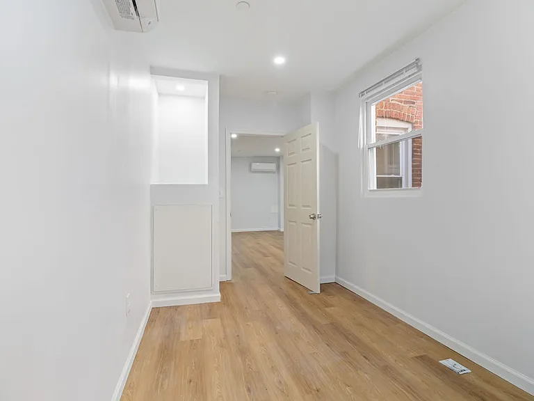 1428 A St SE #3 — Photo 8