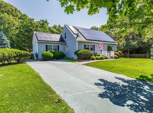 600 Rosewood Dr, Mattituck, NY 11952
