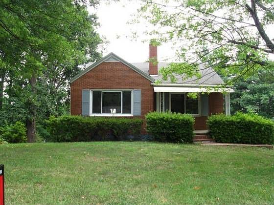 1st image of 127 Salmon St