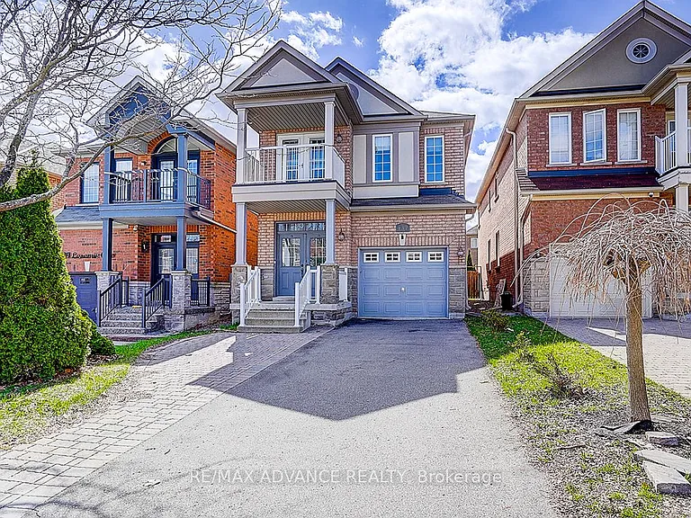 137 Laramie Cres — Photo 1