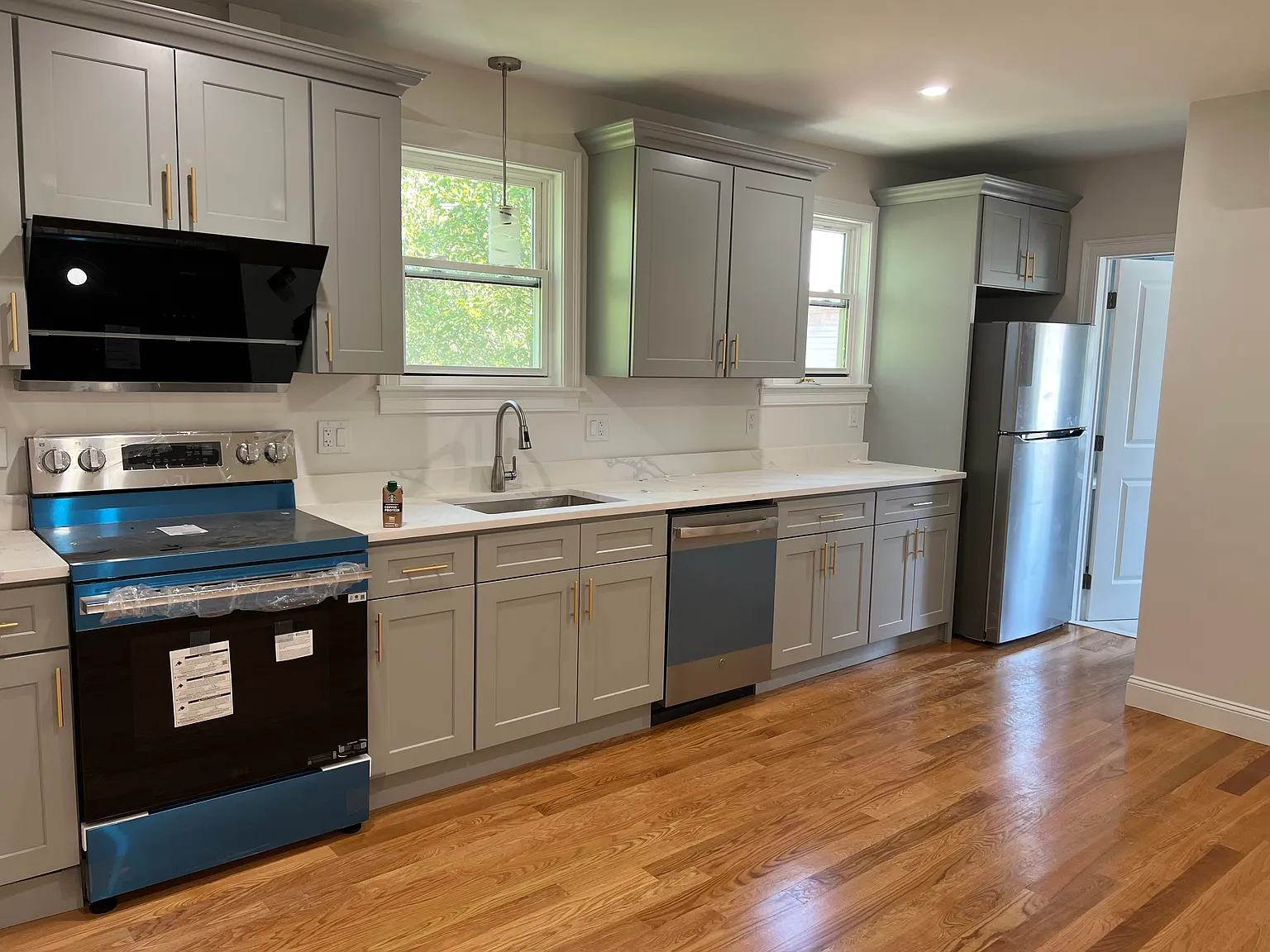2 bed, 1400 sqft, $2,500 — Photo 1