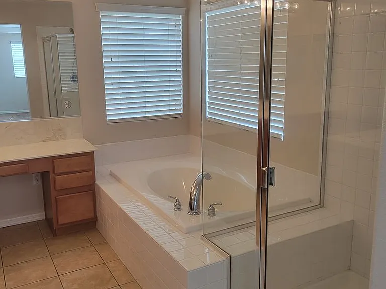 11424 Valentino Ln — Photo 17