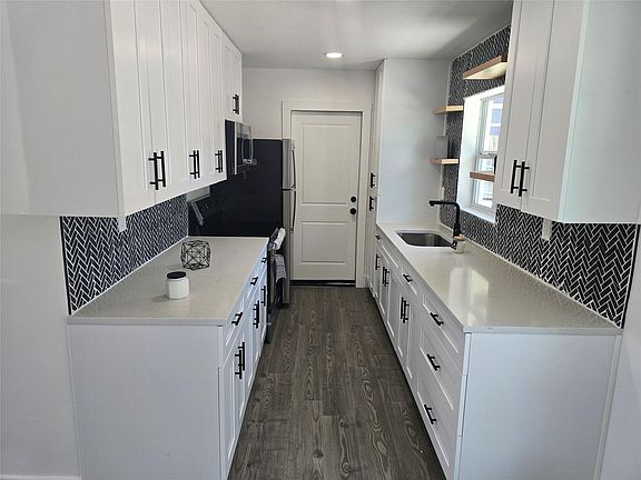 5th image of 2720 NW 17th Street