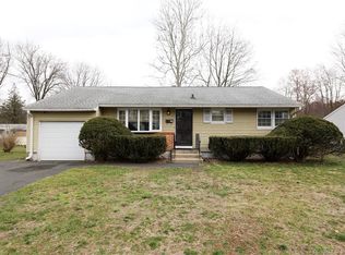48 Jackson Rd, Bloomfield, CT 06002