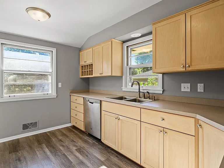 6339 Vincent Ave S — Photo 19