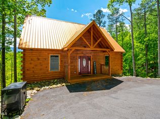 2506 Treehouse Ln, Sevierville, TN 37876