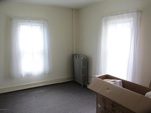 3rd image of 1613 Olive St