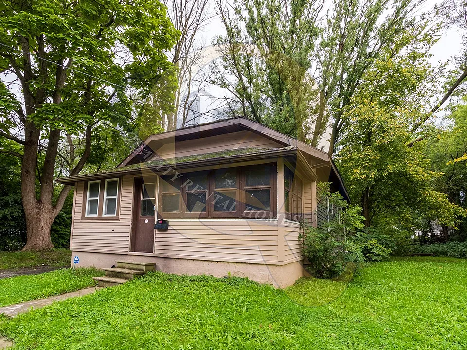 635 Simcoe Ave