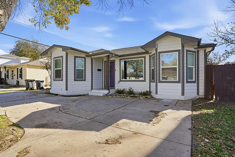 Building Photo - 2933 S Hills Ave