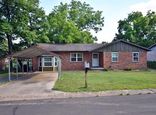 310 Redbud Ln, Tahlequah, OK 74464