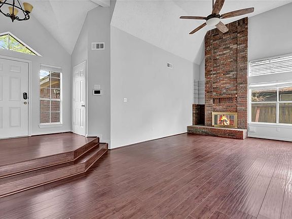 5th image of 3510 Grove Oaks Dr