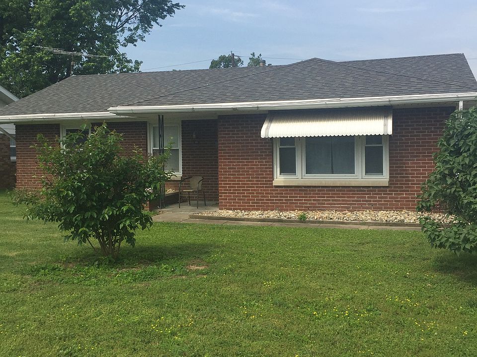 1st image of 1813 S Parker Dr