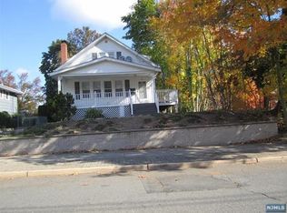 123 Westervelt Pl, Cresskill, NJ 07626