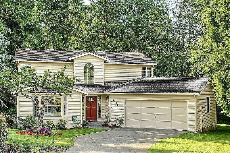 1st image of 1415 228th Ct NE