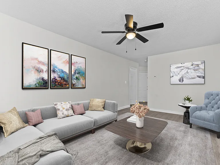 Skyside Landing Apartments — Photo 31