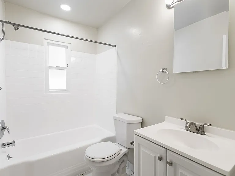478 Landfair Ave — Photo 25