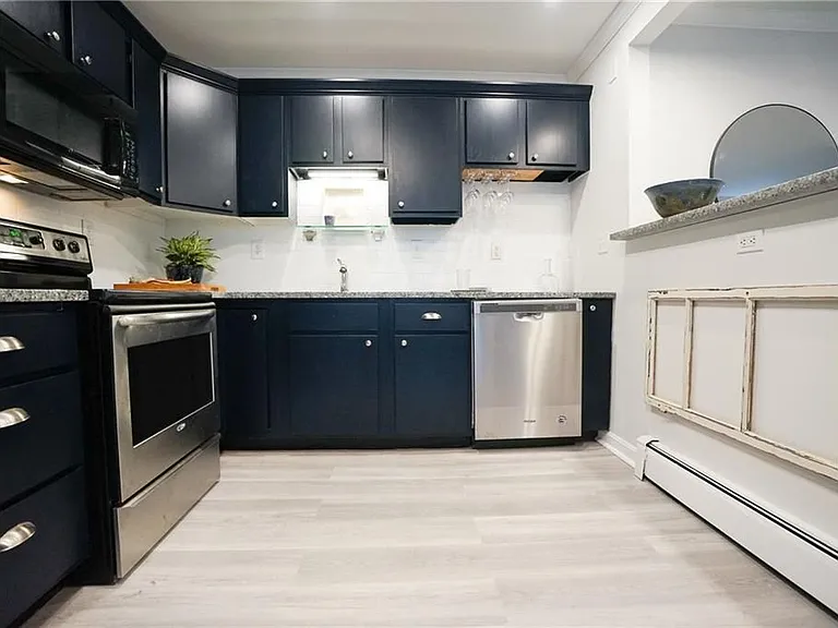 603 Thames St #1 — Photo 9
