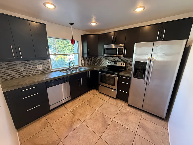1818 Granada Ave #4 — Photo 14