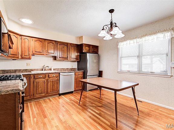 4th image of 4828 Plum Tree Ln