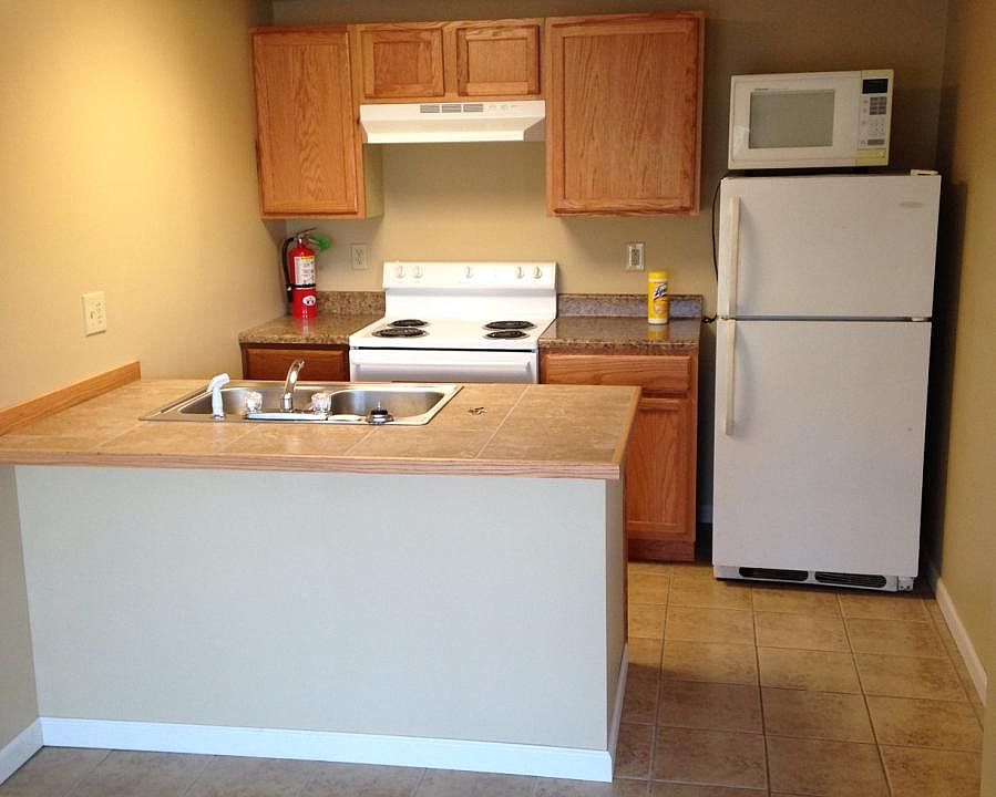 Main living area/kitchen