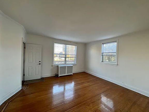 5th image of 3620 23rd Ave