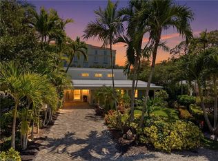 840 Myrtle Ter, Naples, FL 34103