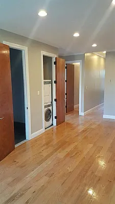 Rented by R New York | media 7
