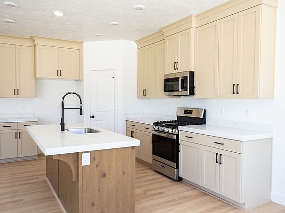 2nd image of 2940 N Chokecherry Dr Lot 7050