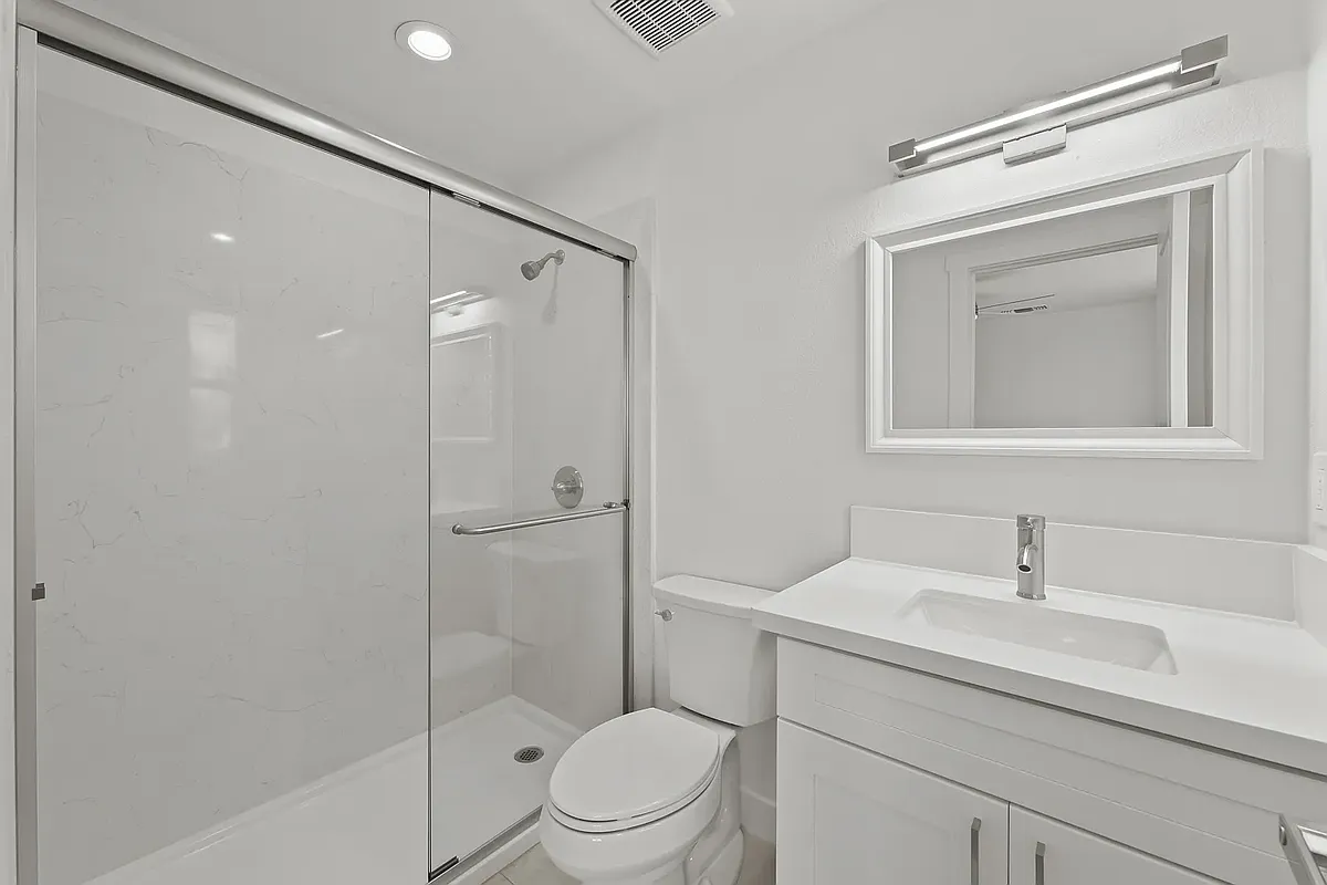 Building Photo - 2561 Lexington St #2561