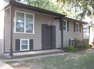 2504 Sheridan Dr, Champaign, IL 61821