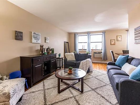 5th image of 131-11 Kew Gardens Rd #4A