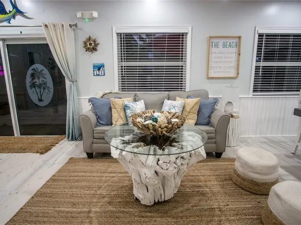 1434 Harbor Dr, Marathon, FL 33050