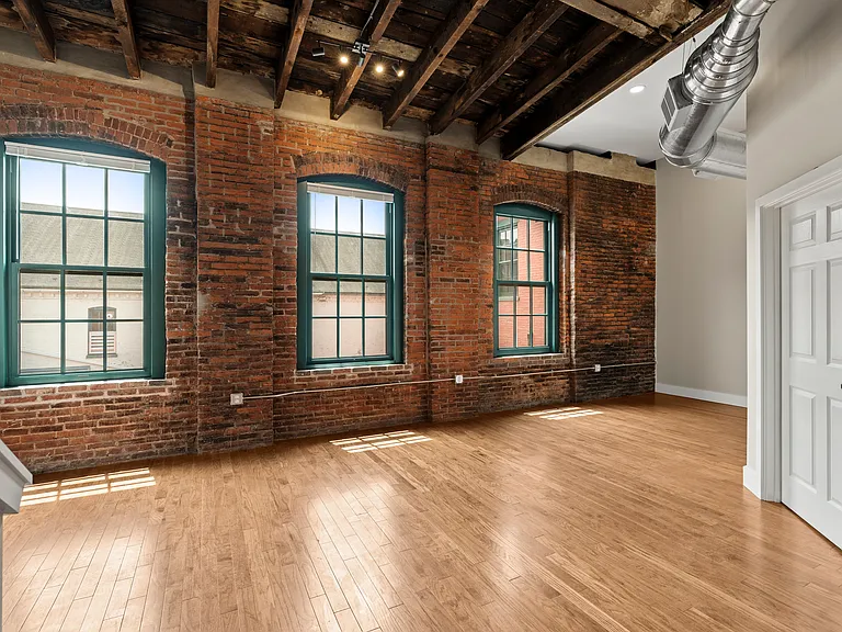 Prince Street Lofts — Photo 9
