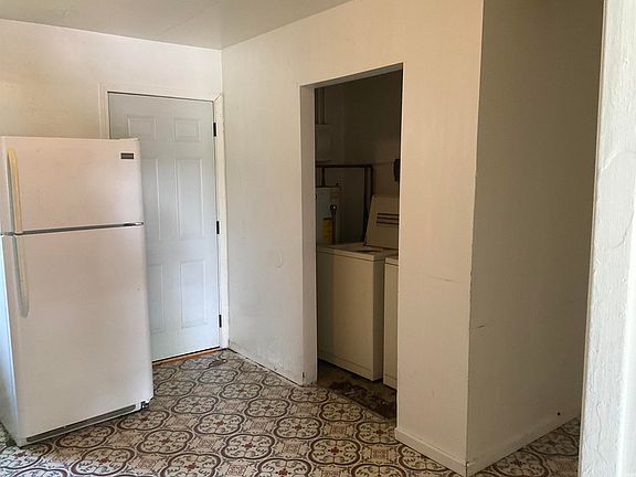 5th image of 4414 Holton Ave