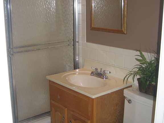5th image of 6008 W 102nd St