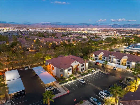 950 Seven Hills Dr APT 2512, Henderson, NV 89052